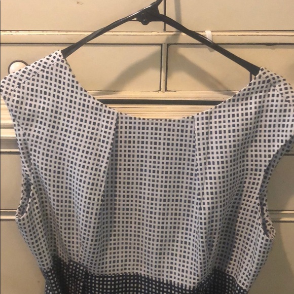 NWOT CALVIN KLEIN DRESS - Picture 3 of 4